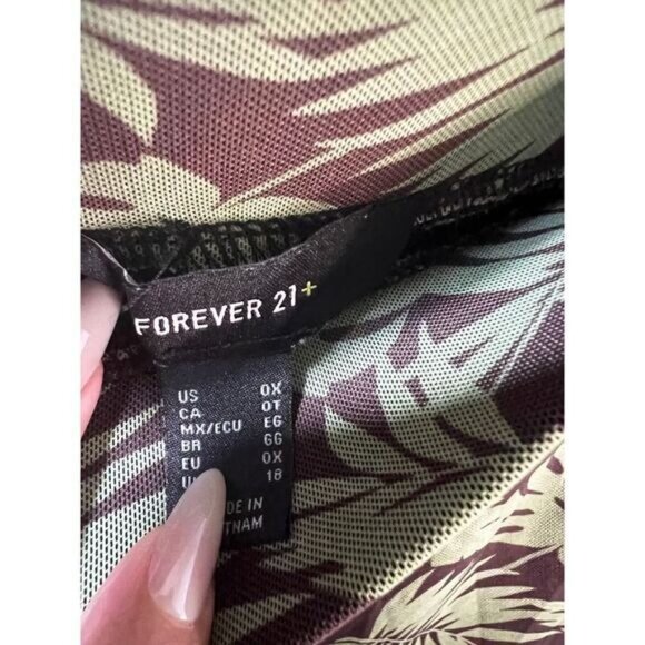 Forever 21‎ Printed Biker Shorts Large NWOT - Picture 3 of 4